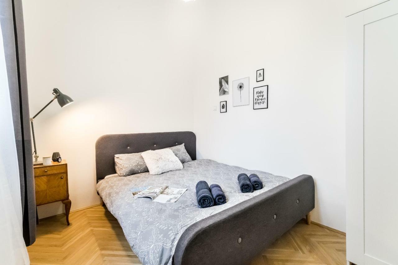 Bpr Colorlib Art Apartment Budapest Ngoại thất bức ảnh