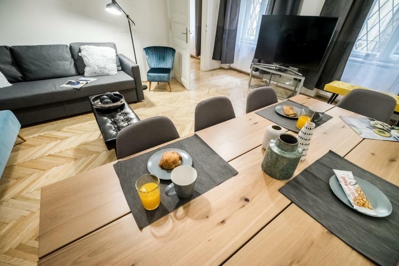 Bpr Colorlib Art Apartment Budapest Ngoại thất bức ảnh
