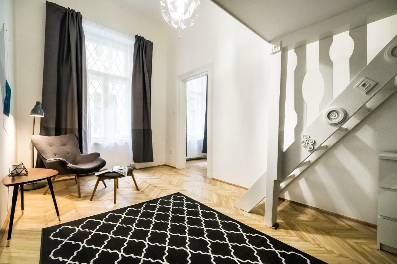 Bpr Colorlib Art Apartment Budapest Ngoại thất bức ảnh