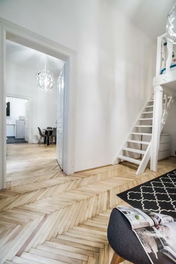 Bpr Colorlib Art Apartment Budapest Ngoại thất bức ảnh